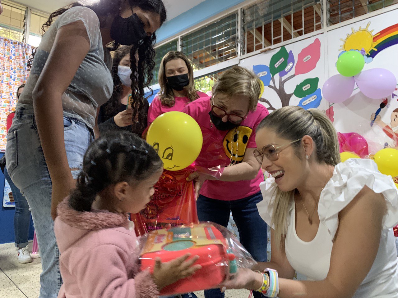 photo_5172639688685628062_y