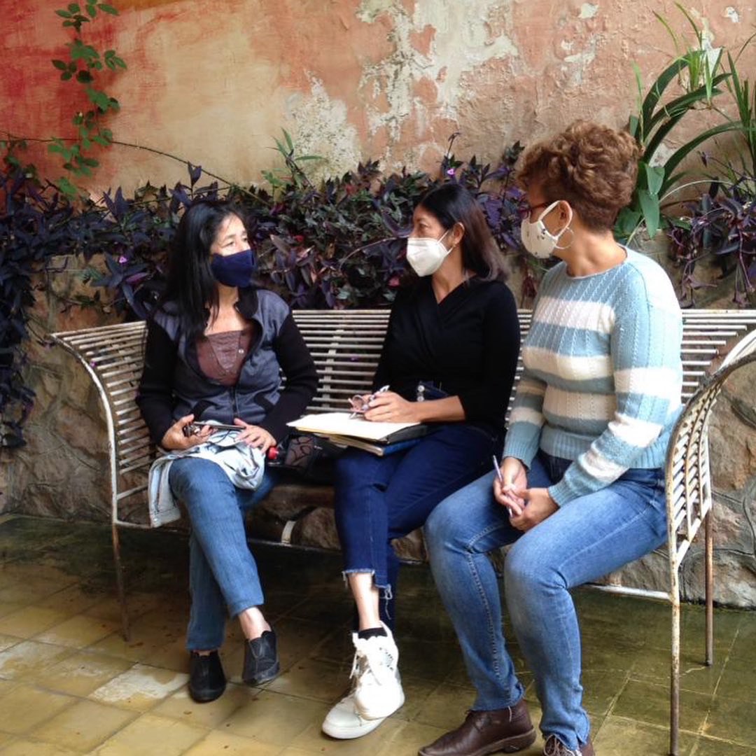 photo_5172639688685628068_y