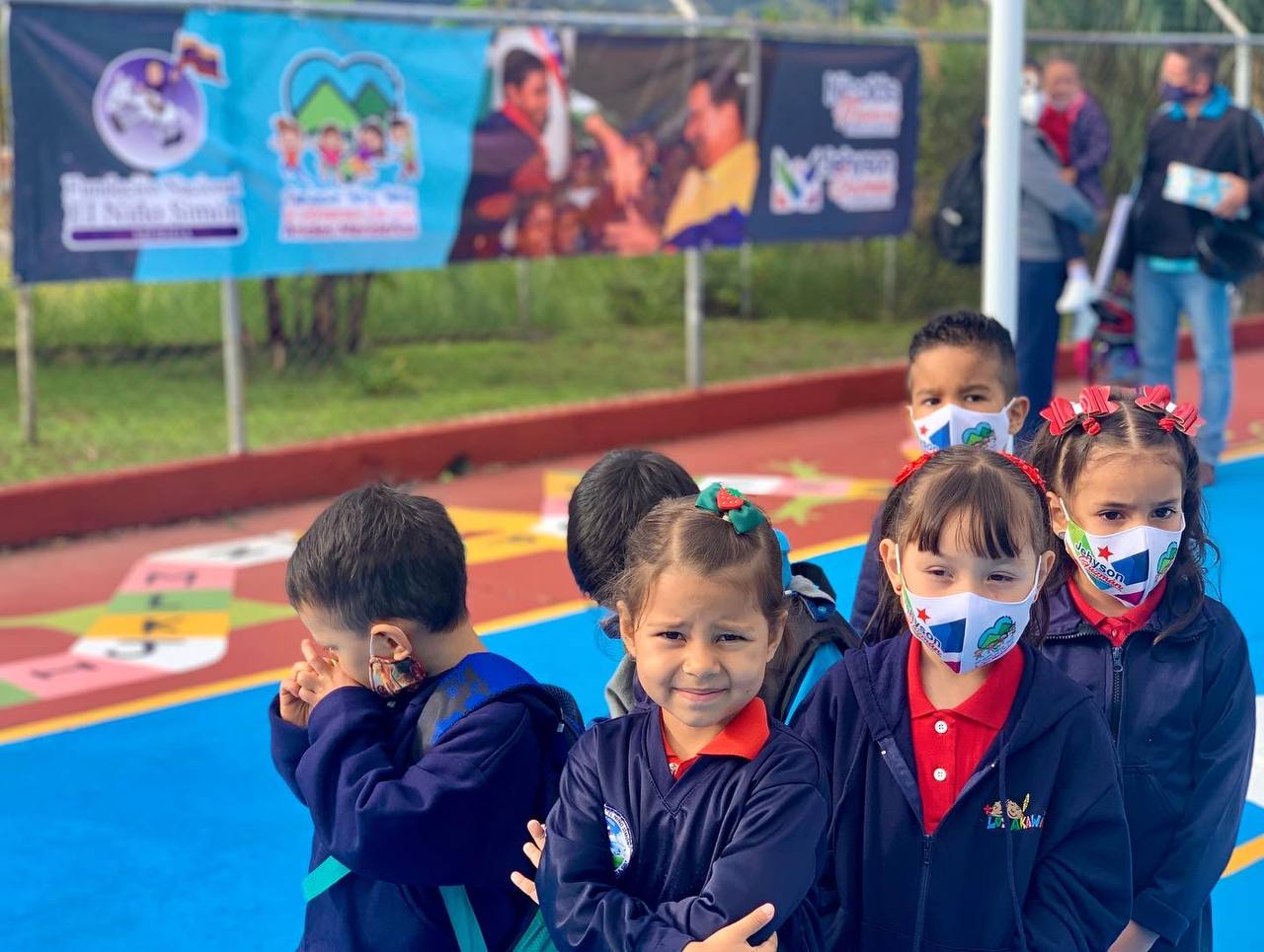 photo_5172639688685628087_y