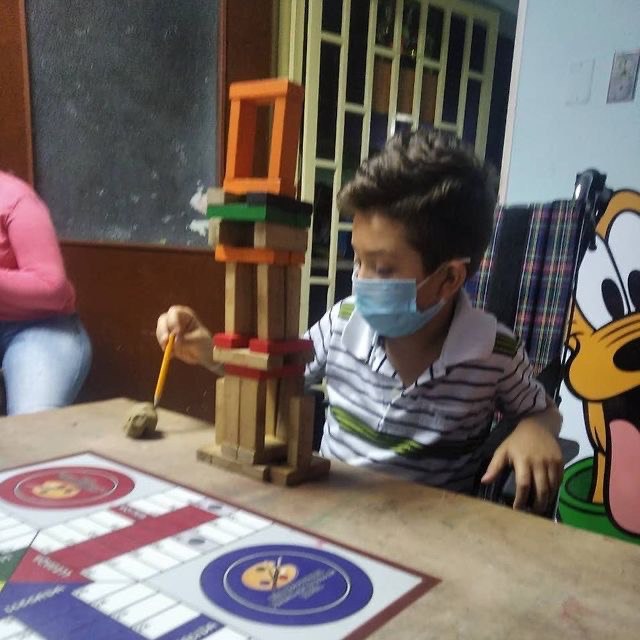 photo_5172639688685628110_x