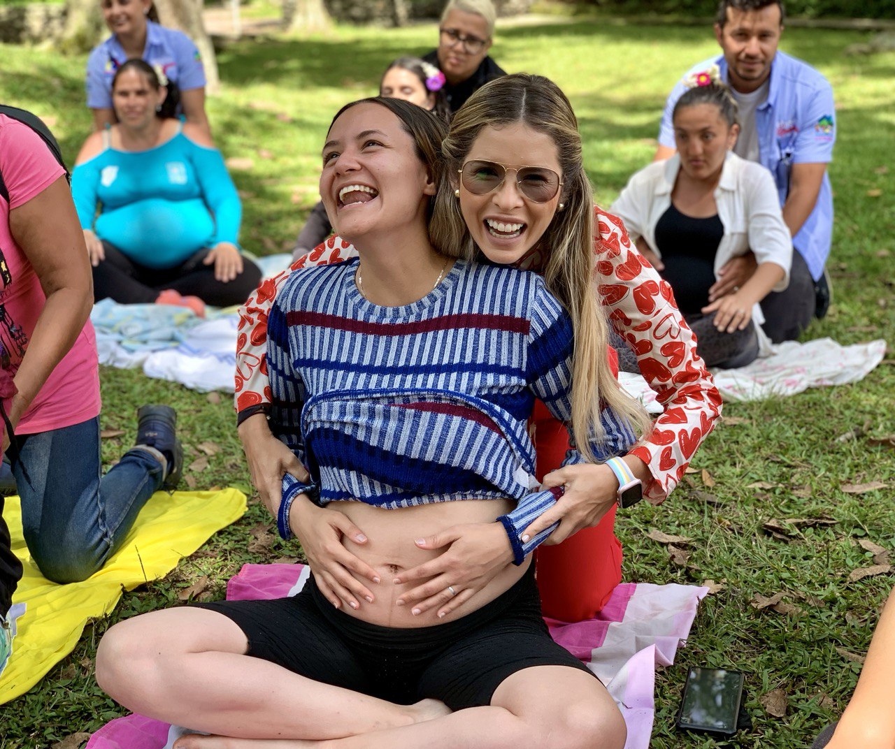 photo_5172639688685628155_y